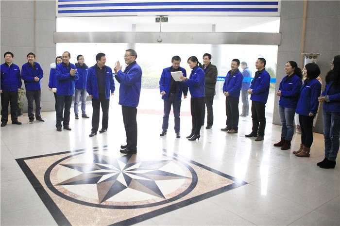 携手奋进，羊年共赢，山河智能开门大吉