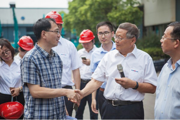 商务部合作司刘民强副司长一行调研山河智能