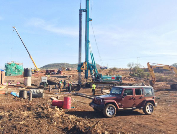 肯尼亚总统高度赞赏，乞力马扎罗山下山河绿闪耀