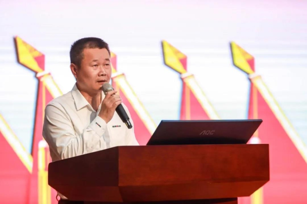 凝心聚力 迎接挑战 共赢山河 ——山河智能五届三次“双代会”胜利召开