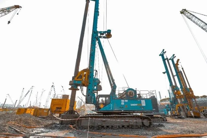 山河智能设备征战亚洲最大地下综合交通枢纽工程