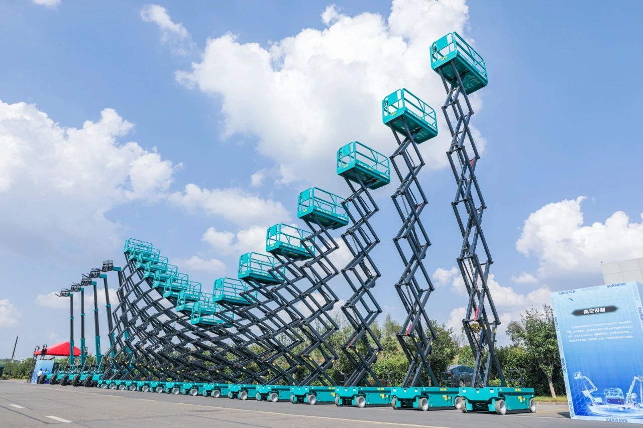 逛展超热闹！山河智能成果展示会高能名场面来袭