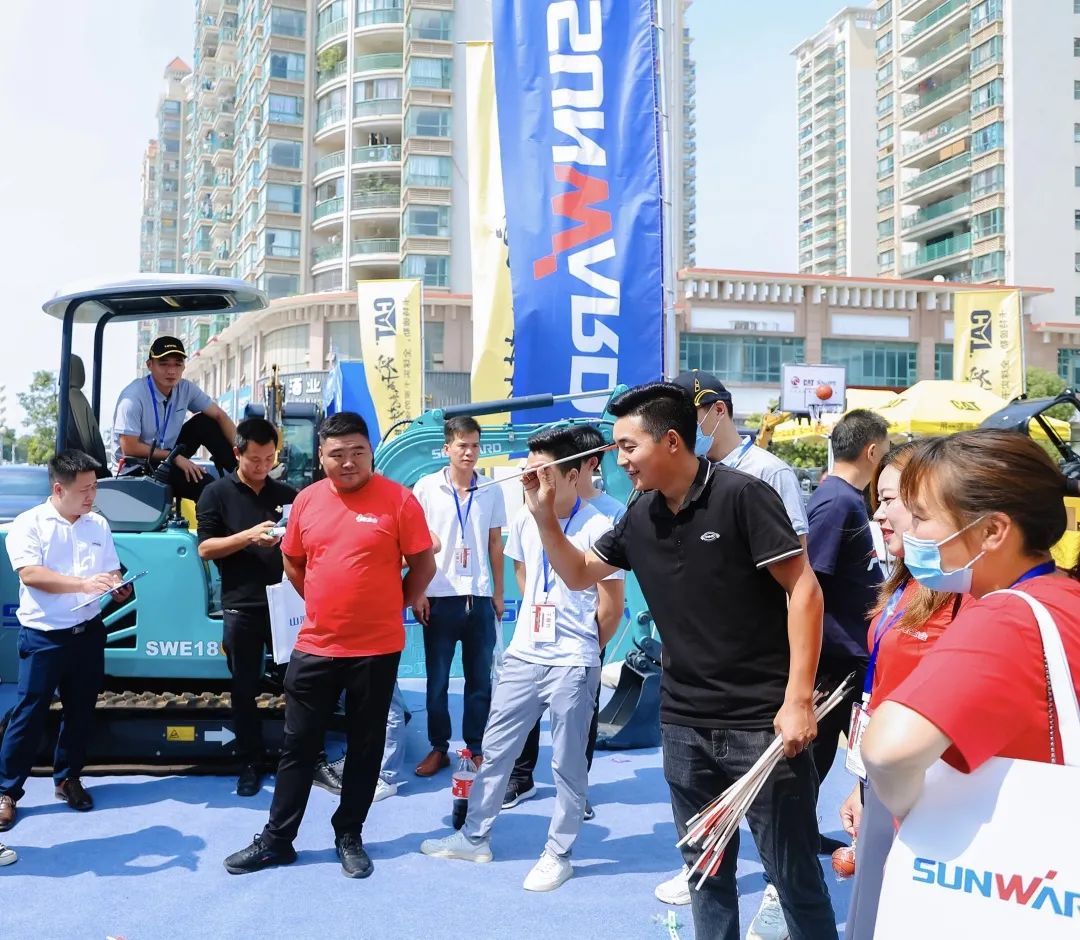 共享微挖新视界！山河智能微挖三大王牌产品齐聚2021全球微挖大会