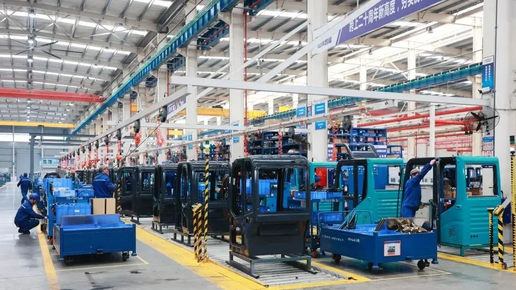 向着冲刺目标全力以赴！山河智能正式开工