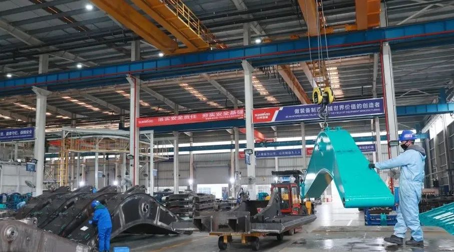 向着冲刺目标全力以赴！山河智能正式开工