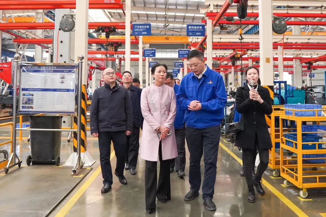 长沙市总工会、长沙经开区总工会一行调研山河智能