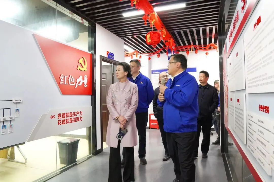 长沙市总工会、长沙经开区总工会一行调研山河智能