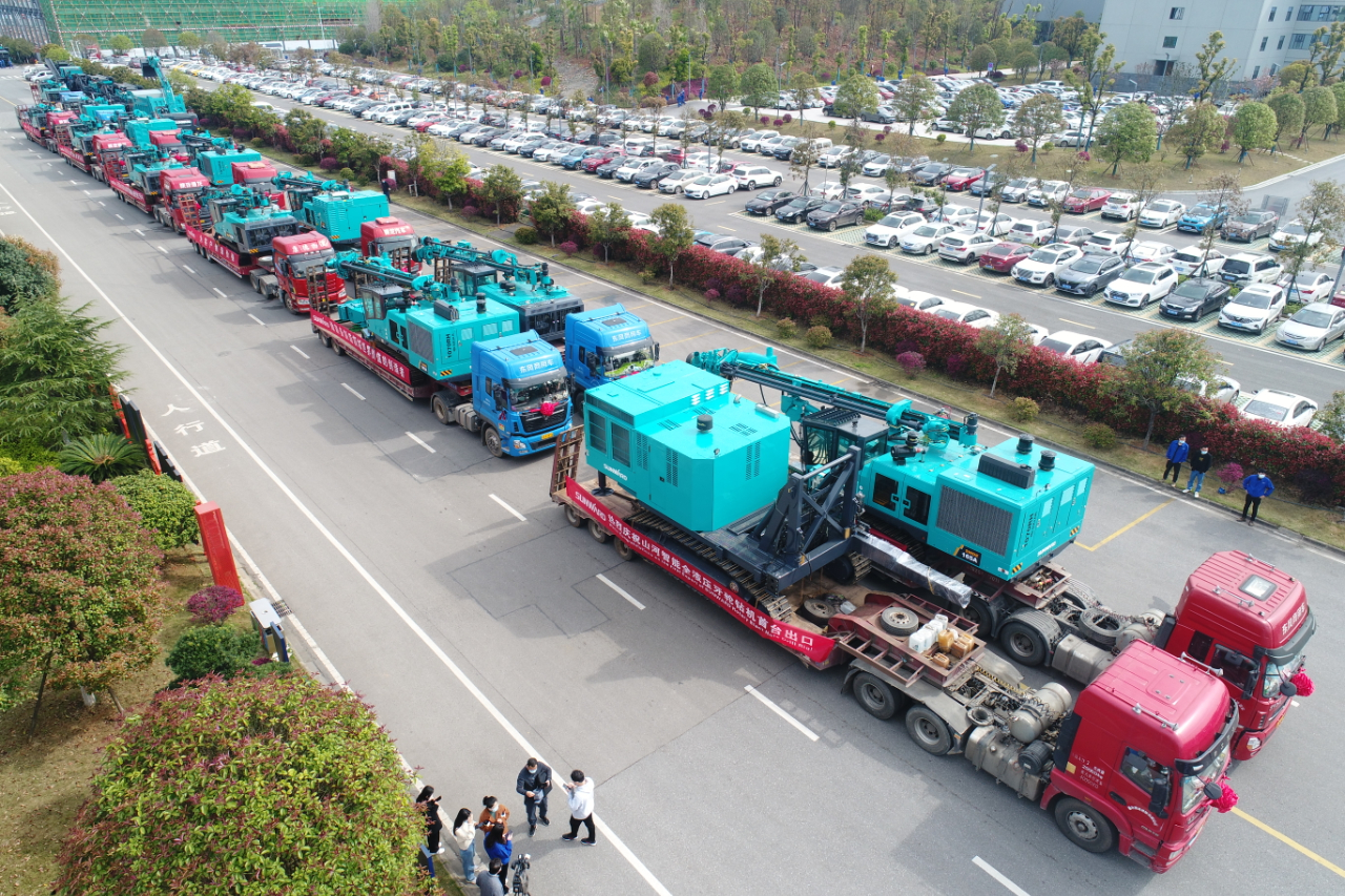 征战全球市场！山河智能凿岩设备批量发货