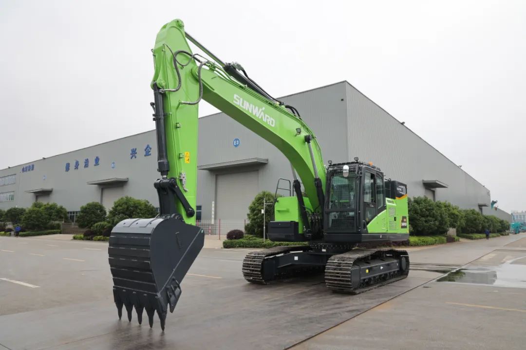 征战川藏铁路!山河智能新一代电动挖掘机成功交付