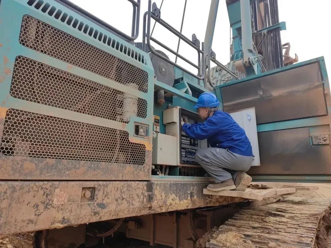 为客户创造价值！山河智能基础装备“服务万里行”火热进行中