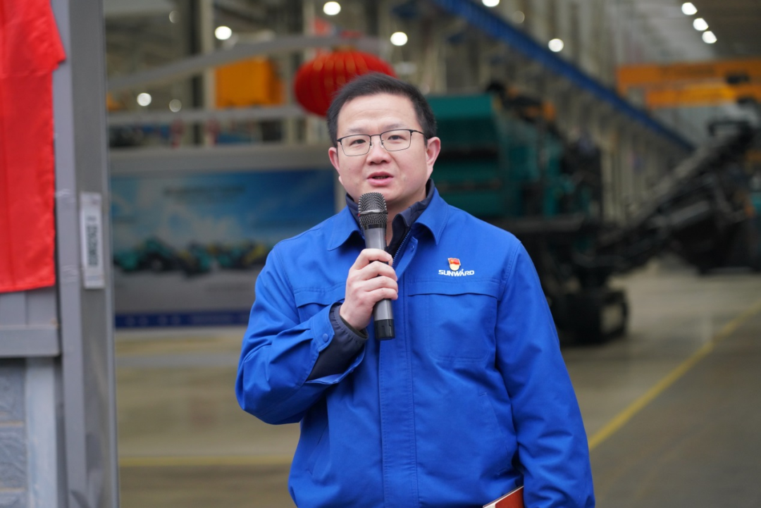 “持证上岗,成为破碎筛分设备的好管家!”