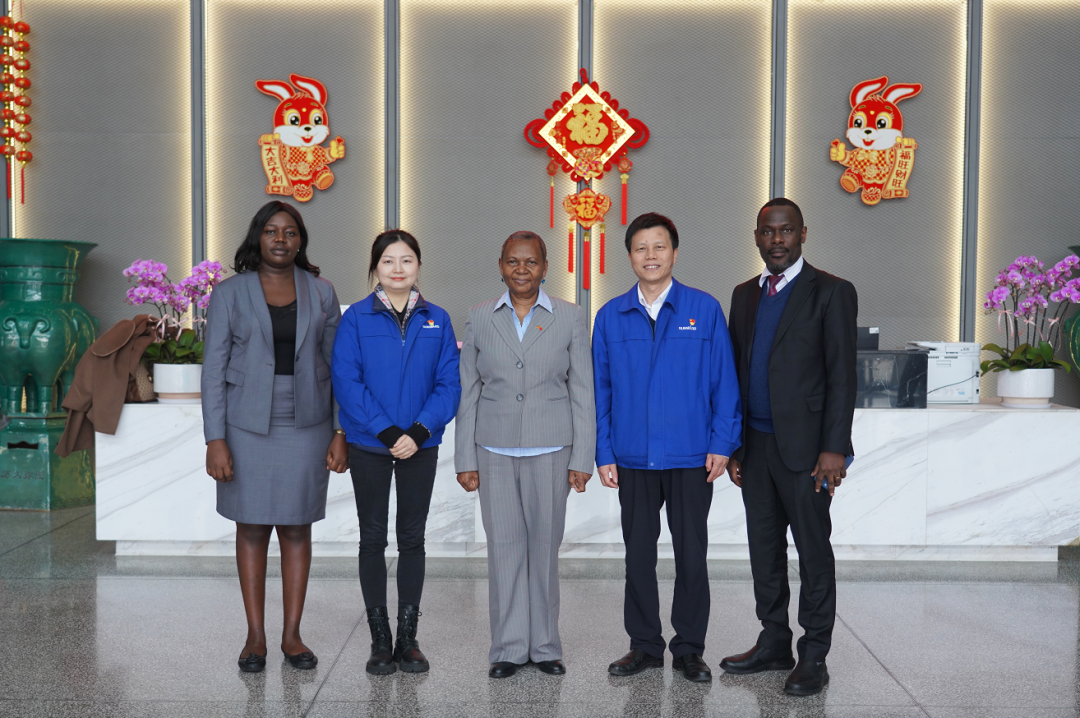 乌干达驻华大使到访山河智能