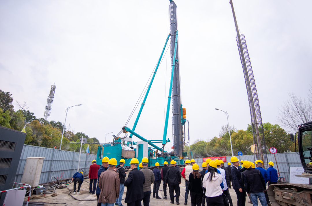 客户站台新品推介会!山河智能这些装备产品再获口碑认定