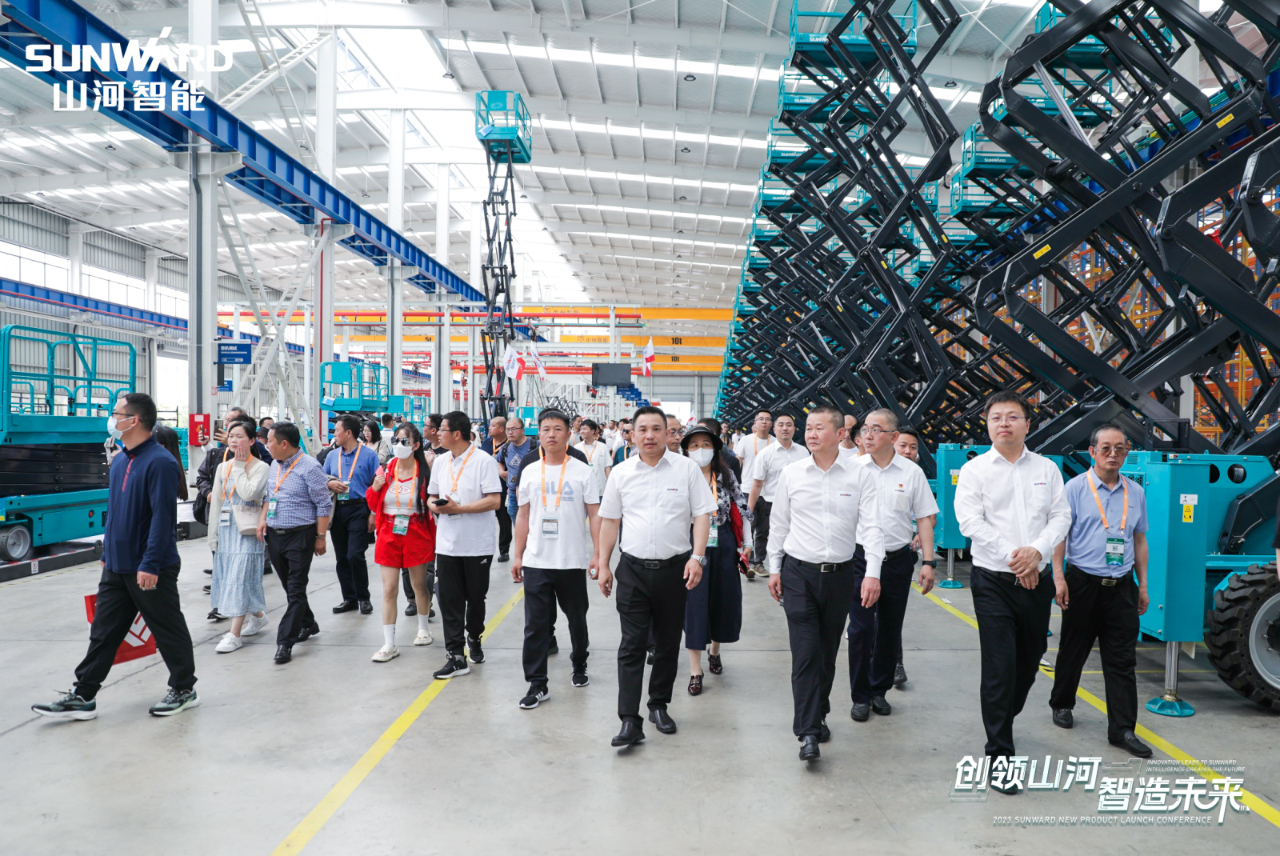 千人齐聚、爆品出击!山河智能新品推介会圆满举办