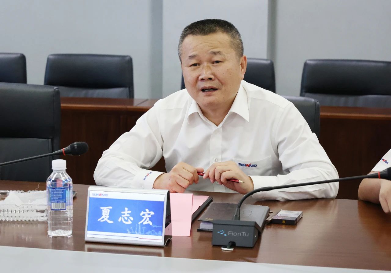 永青科技集团董事长胡晓东带队到访山河智能