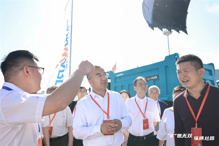 “矿”世无双,纵横丝路!山河智能亮相第十三届新疆国际矿业与装备博览会