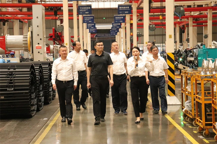 国家应急管理部救援协调和预案管理局副局长颜彬一行调研山河智能