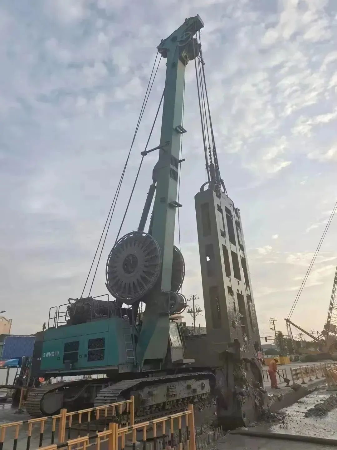 助力国内国际重大工程!山河智能液压抓斗实力“出圈”