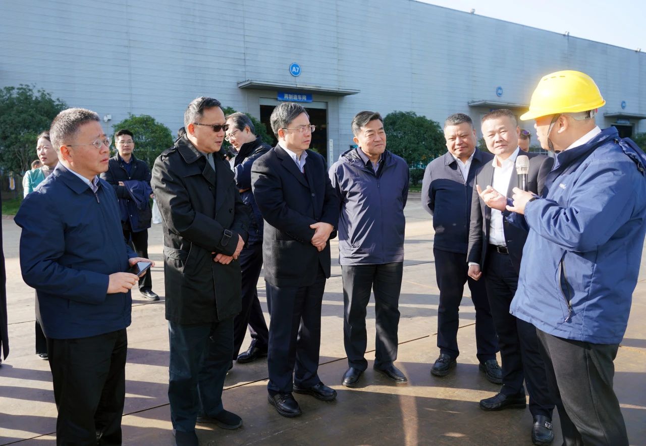 聚焦装备再制造！上海市政协副主席、党组副书记肖贵玉带队调研山河智能