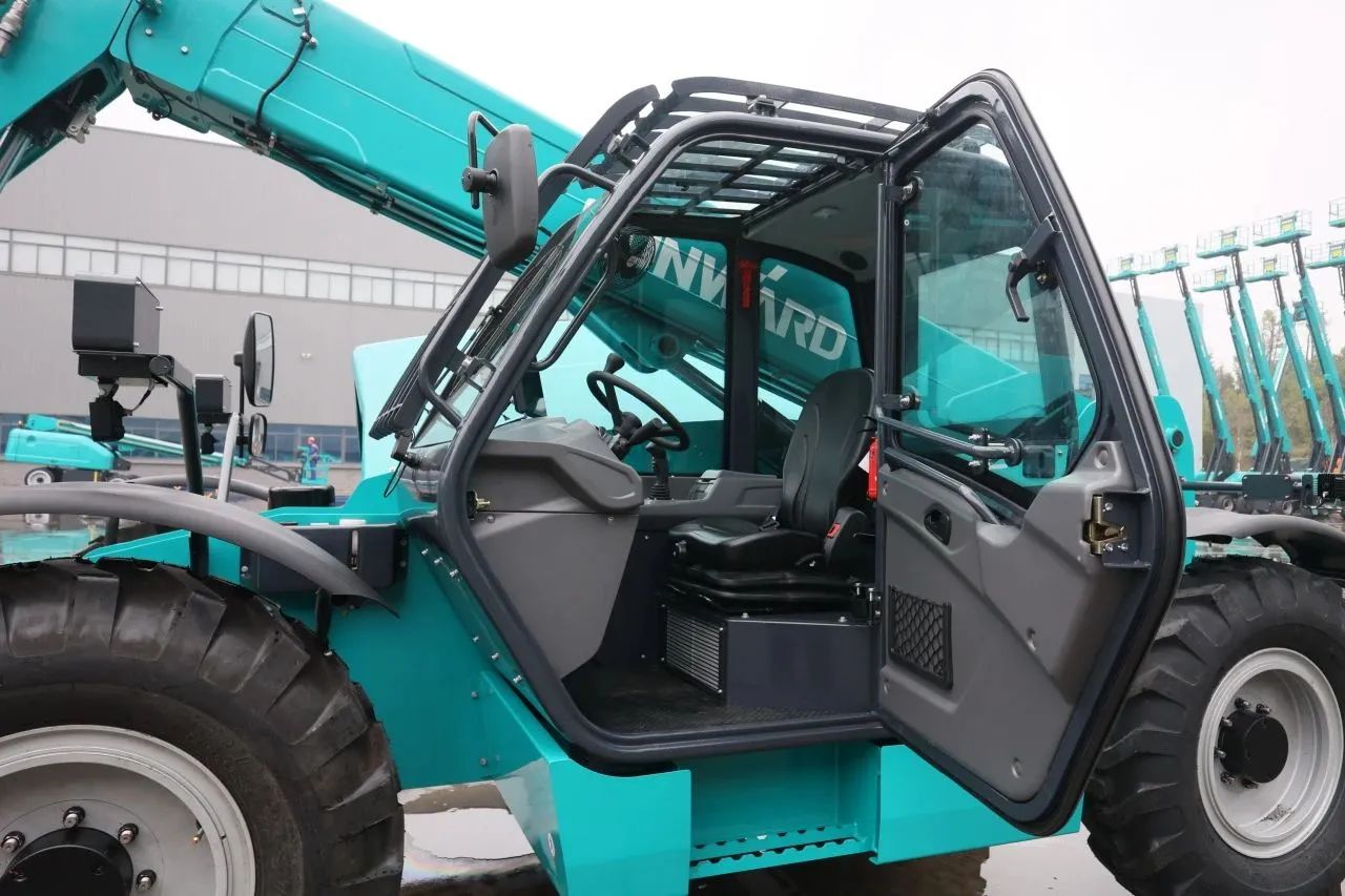 “猛将”出击,需求火爆!山河智能新一代伸缩臂叉装车成功下线