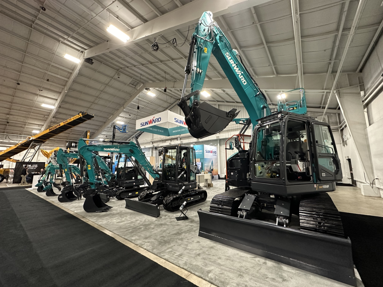 山河智能亮相加拿大最大重型设备展