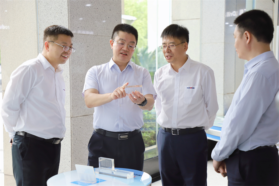 “双向奔赴 合作共赢”山河智能与中钨高新签订战略合作协议