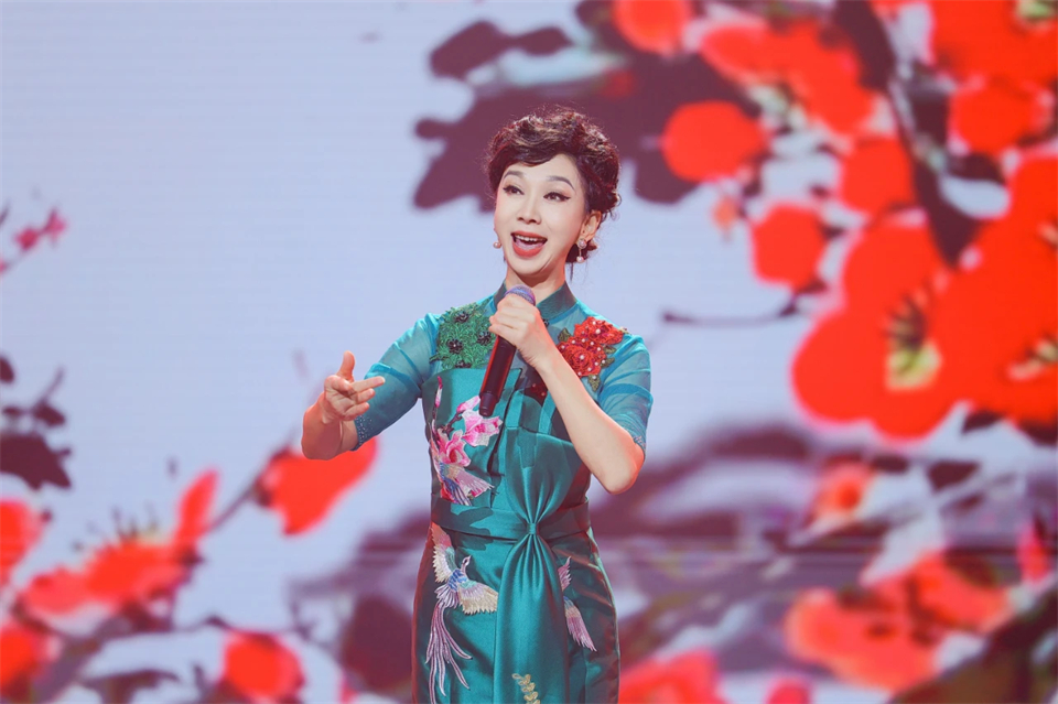 创新引领价值 理想成就未来——庆祝山河智能成立25周年表彰大会暨文艺晚会隆重举行