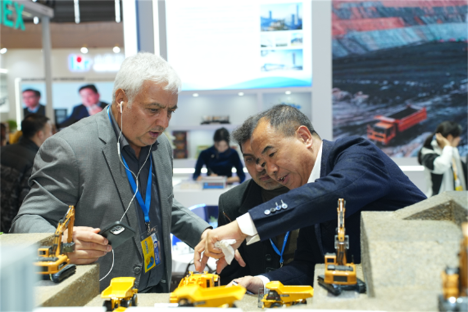 智造空间,价值共生!广州山河精彩亮相2024上海宝马展