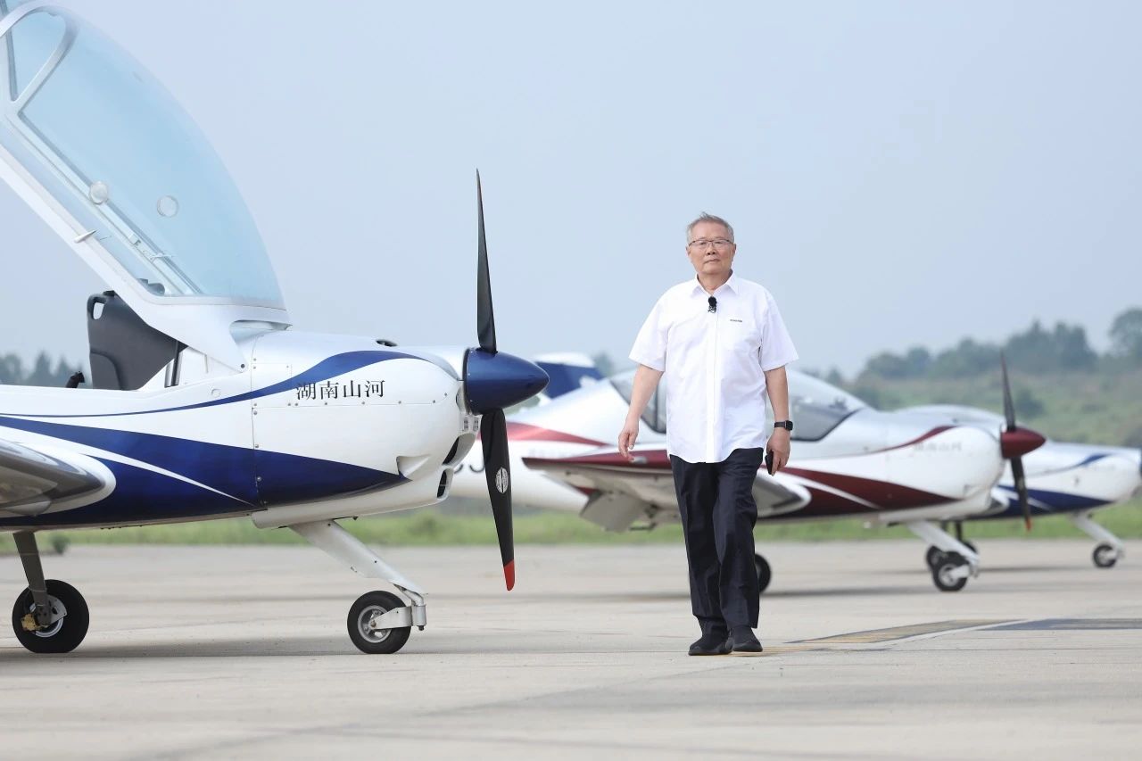 【今晚7:30】湖南卫视《创业有得聊》对话山河智能&山河星航创始人 何清华:79岁“创业青年”的低空