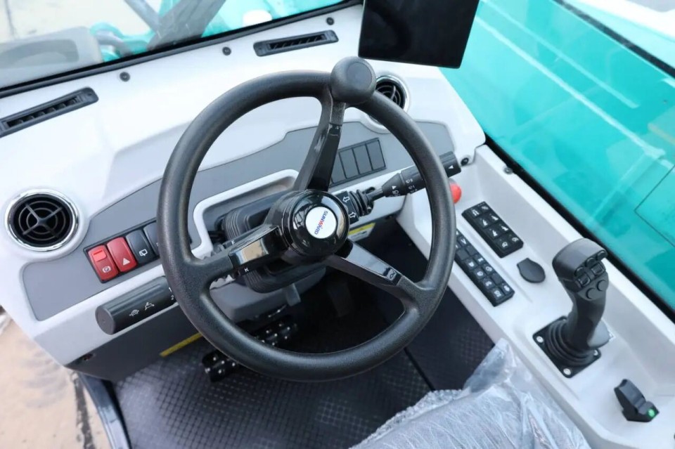 高端机型“双箭齐发”!山河智能两款伸缩臂叉装车成功下线