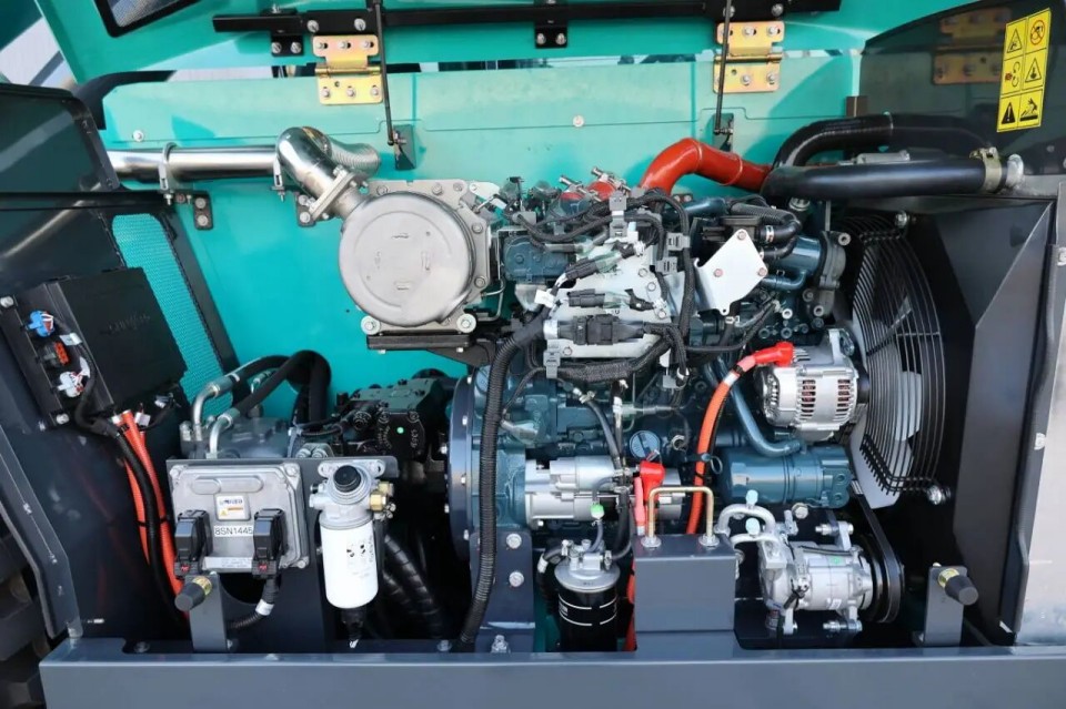 高端机型“双箭齐发”!山河智能两款伸缩臂叉装车成功下线