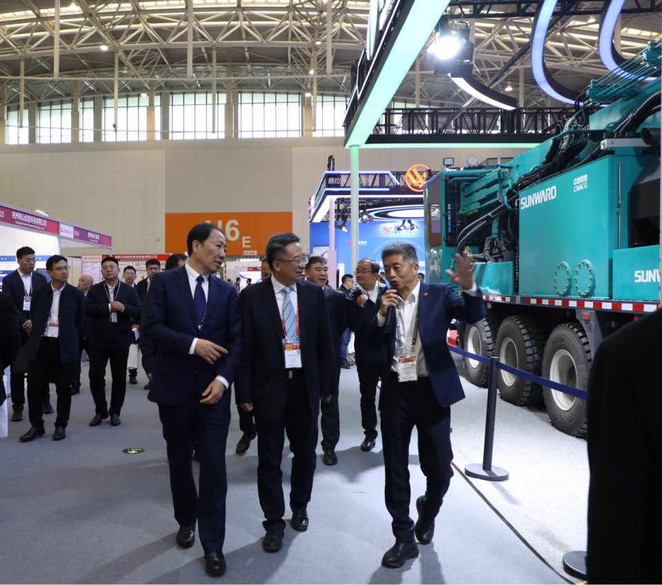 山河智能携手“战略合作伙伴”中国煤炭地质总局精彩亮相2025中国国际矿业大会