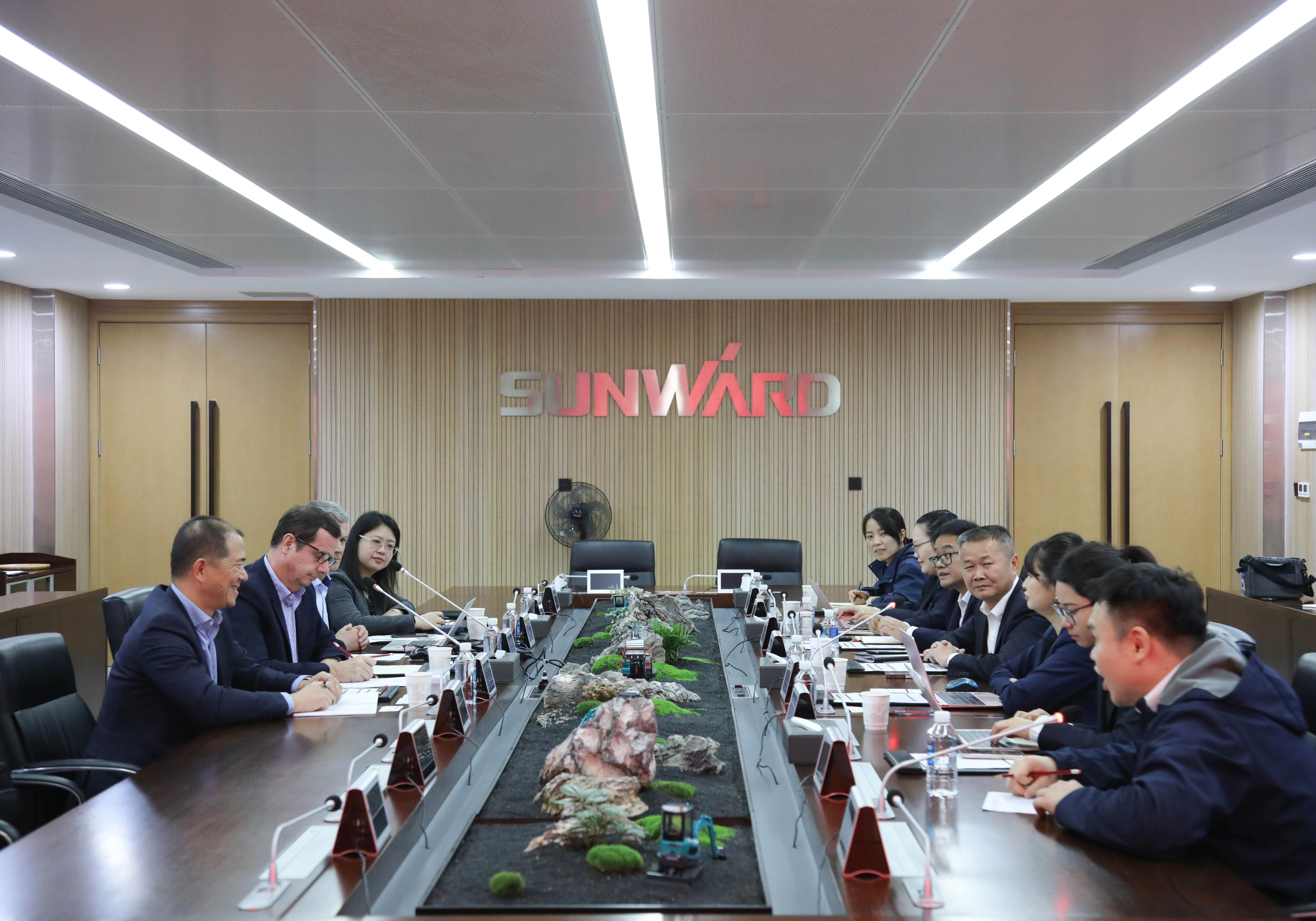 法巴租赁集团到访山河智能，共拓合作新篇章