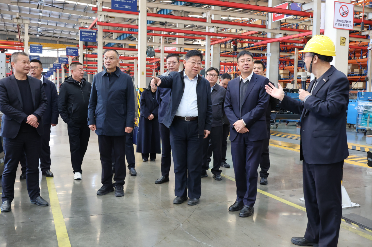 新矿投资集团党委书记、董事长王漠到访山河智能