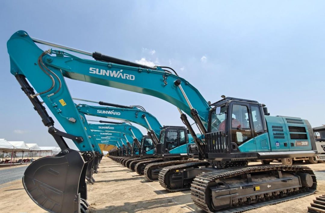 共建“一带一路”：山河智能挖掘机助力柬埔寨水利大动脉建设